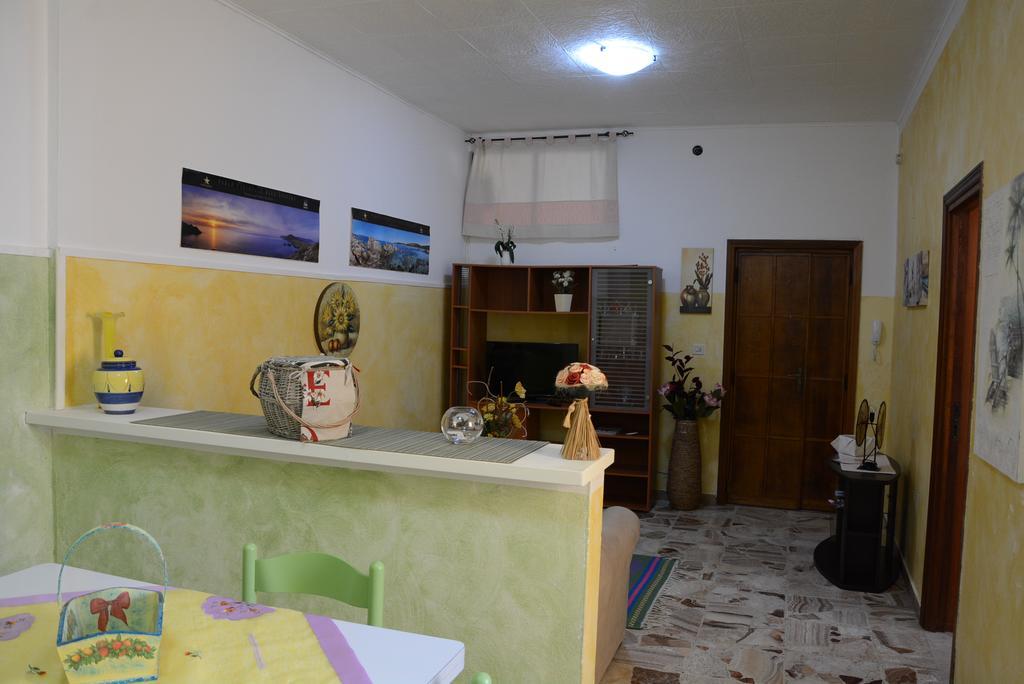 Casa Balai Panzió Porto Torres Kültér fotó